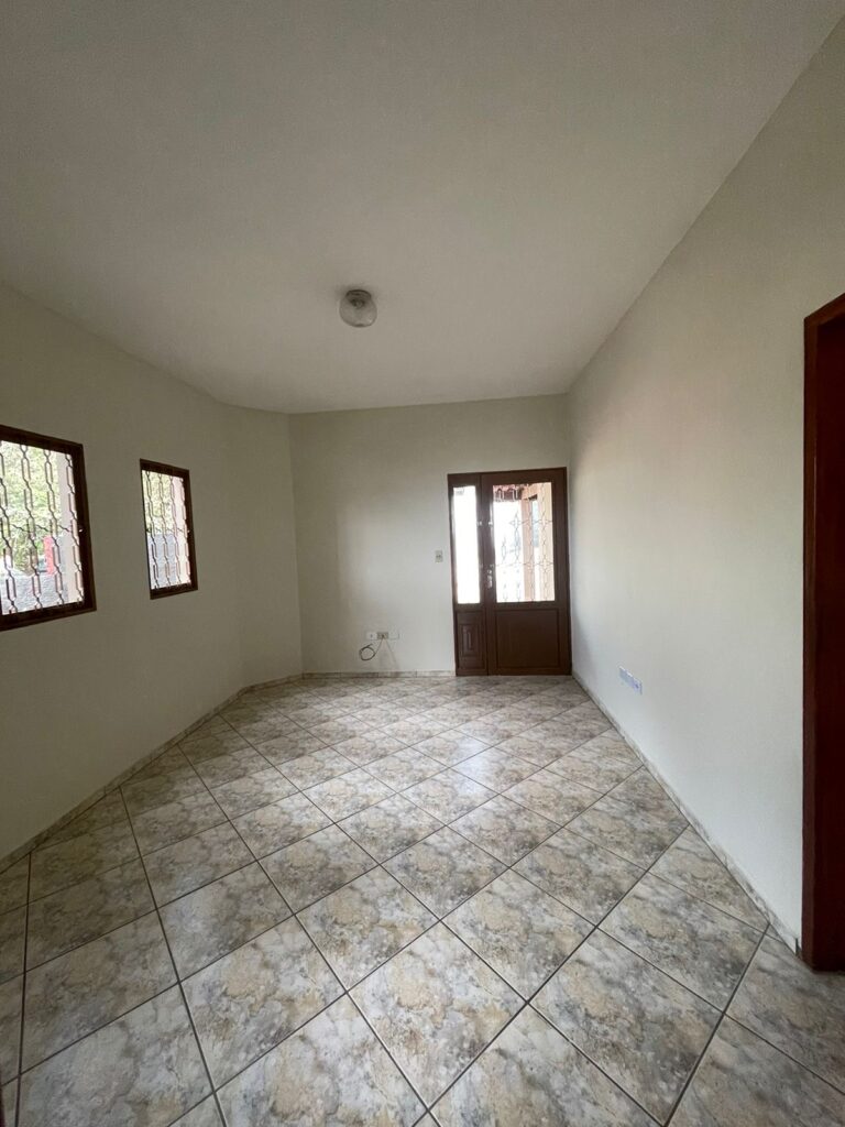 Venda – Casa no Bairro Agenor - Imagem 3